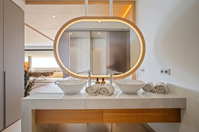 3 sypialnia Apartament na sprzedaż w El Higuerón, Fuengirola z basenem garażem - 1 100 000 € (Ref: 9329734)