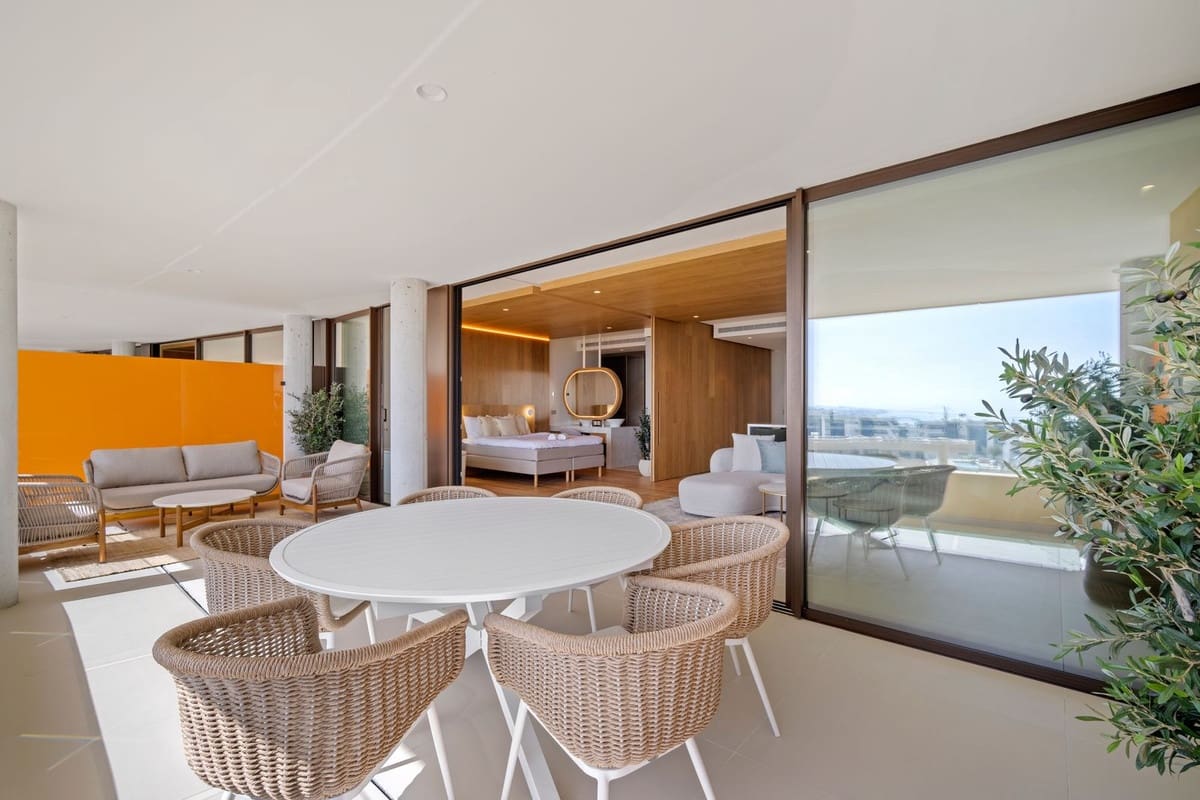 3 sypialnia Apartament na sprzedaż w Fuengirola z basenem garażem - 1 100 000 € (Ref: 9329734)