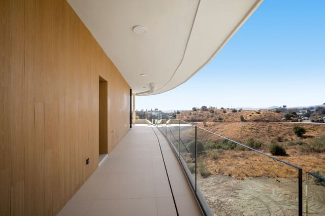 2 quarto Apartamento para venda em Fuengirola com piscina garagem - 699 000 € (Ref: 9329737)