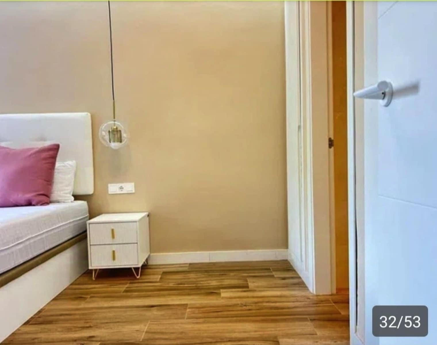 2 bedroom Apartment for sale in Nueva Andalucia with pool garage - € 640,000 (Ref: 9337098)