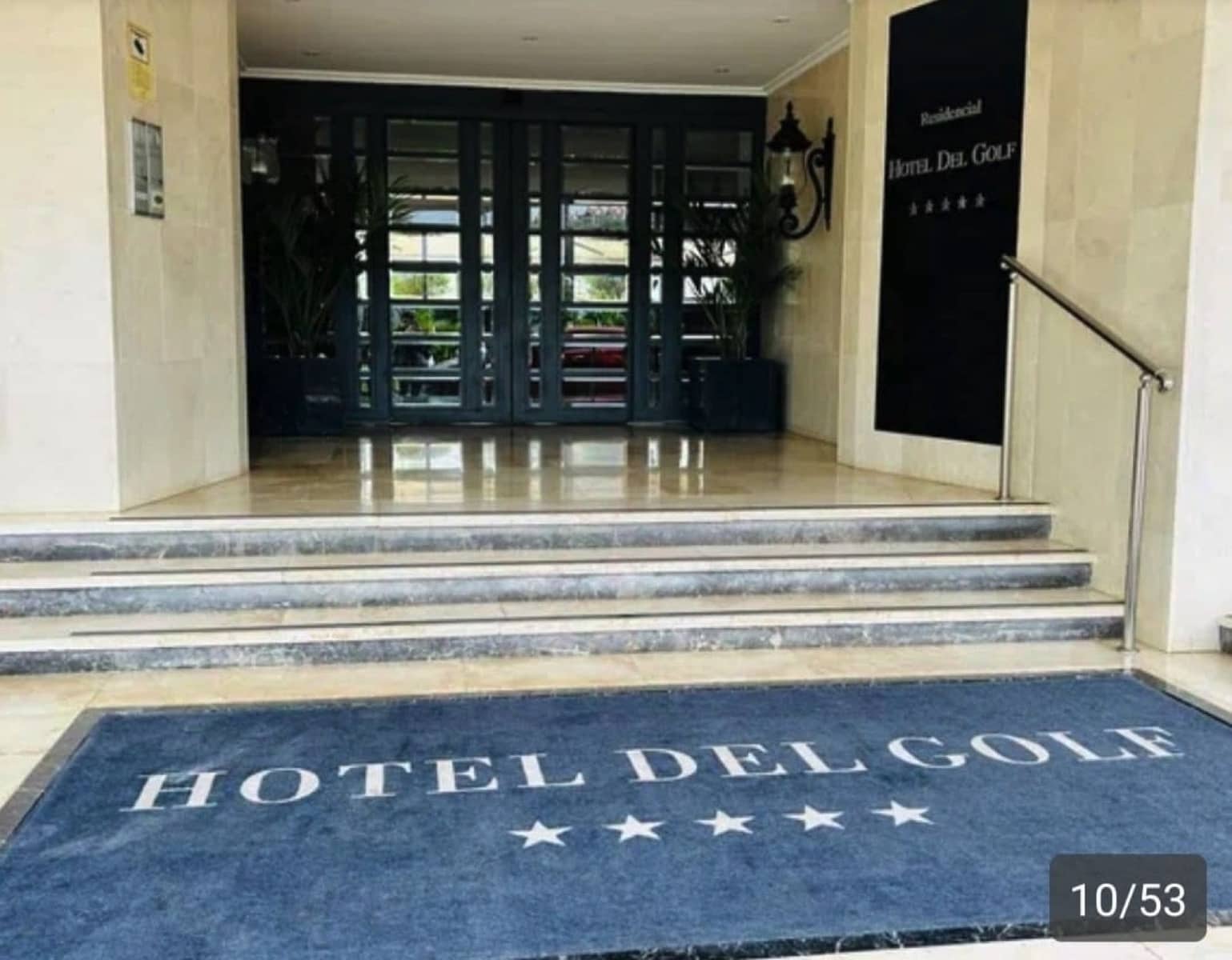 2 bedroom Apartment for sale in Nueva Andalucia with pool garage - € 640,000 (Ref: 9337098)