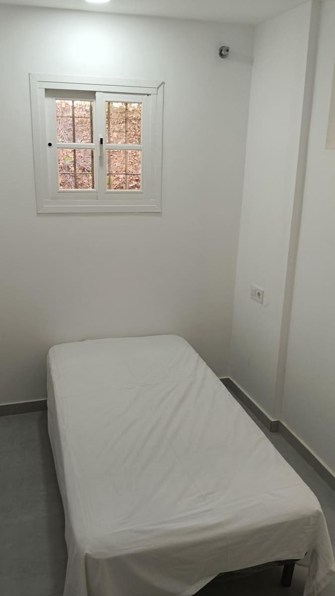 2 soveværelse Lejlighed til salg i El Faro med swimmingpool garage - € 272.500 (Ref: 9337100)