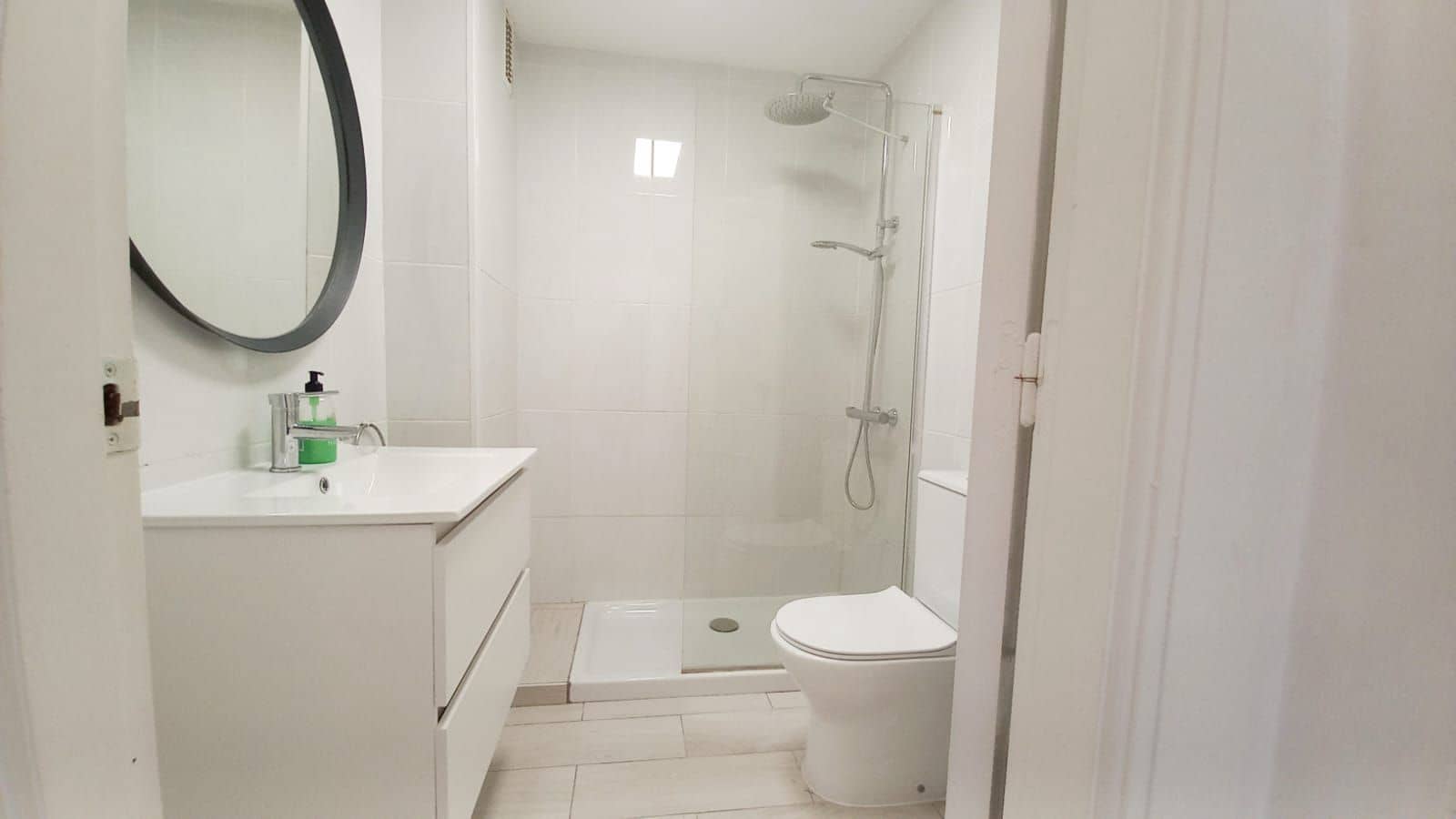 2 soveværelse Lejlighed til salg i El Faro med swimmingpool garage - € 272.500 (Ref: 9337100)