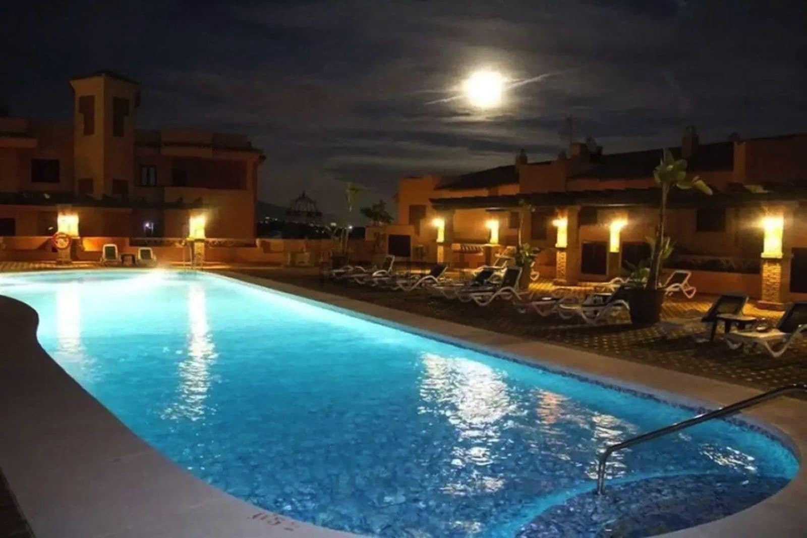 2 sypialnia Apartament na sprzedaż w El Paraiso z basenem - 235 000 € (Ref: 9337105)