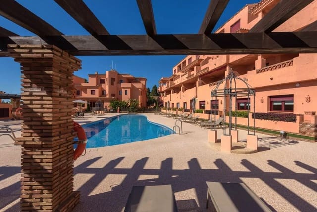 2 bedroom Apartment for sale in El Paraiso, Estepona with pool - € 235,000 (Ref: 9337105)