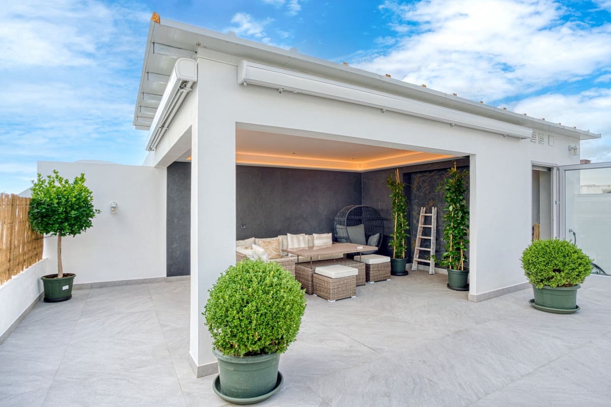 2 sypialnia Penthouse na sprzedaż w Mijas z basenem garażem - 950 000 € (Ref: 9337269)