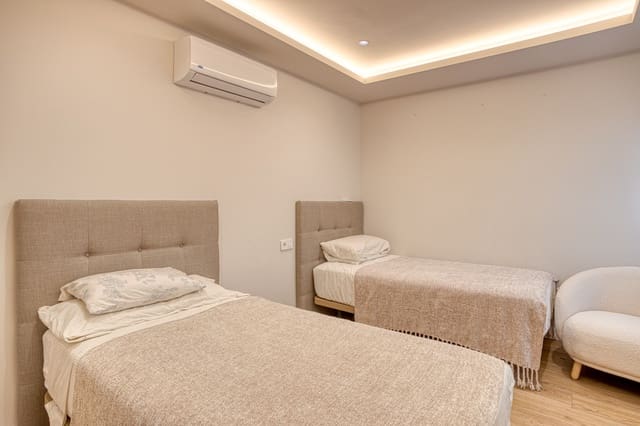 2 sypialnia Penthouse na sprzedaż w La Cala Golf - Lagar Martell, Mijas z basenem garażem - 950 000 € (Ref: 9337269)