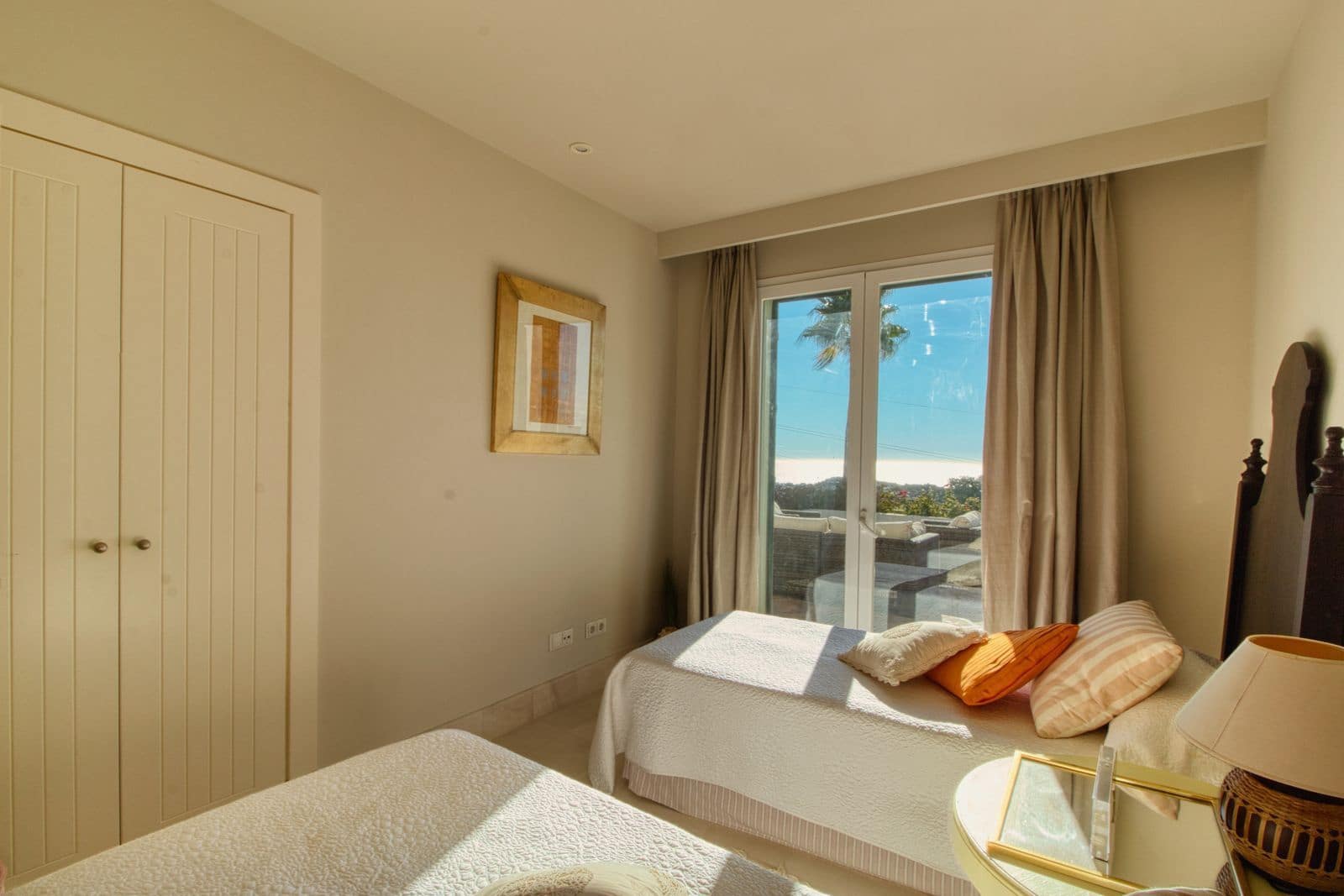 2 bedroom Apartment for sale in Casares with pool - € 535,000 (Ref: 9337271)