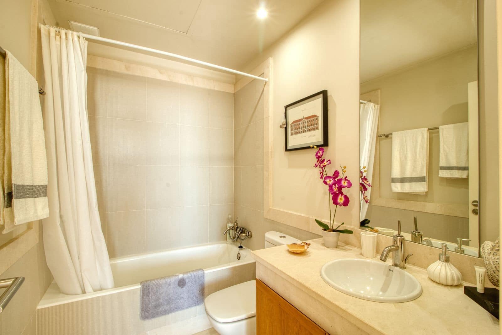 2 bedroom Apartment for sale in Casares with pool - € 535,000 (Ref: 9337271)