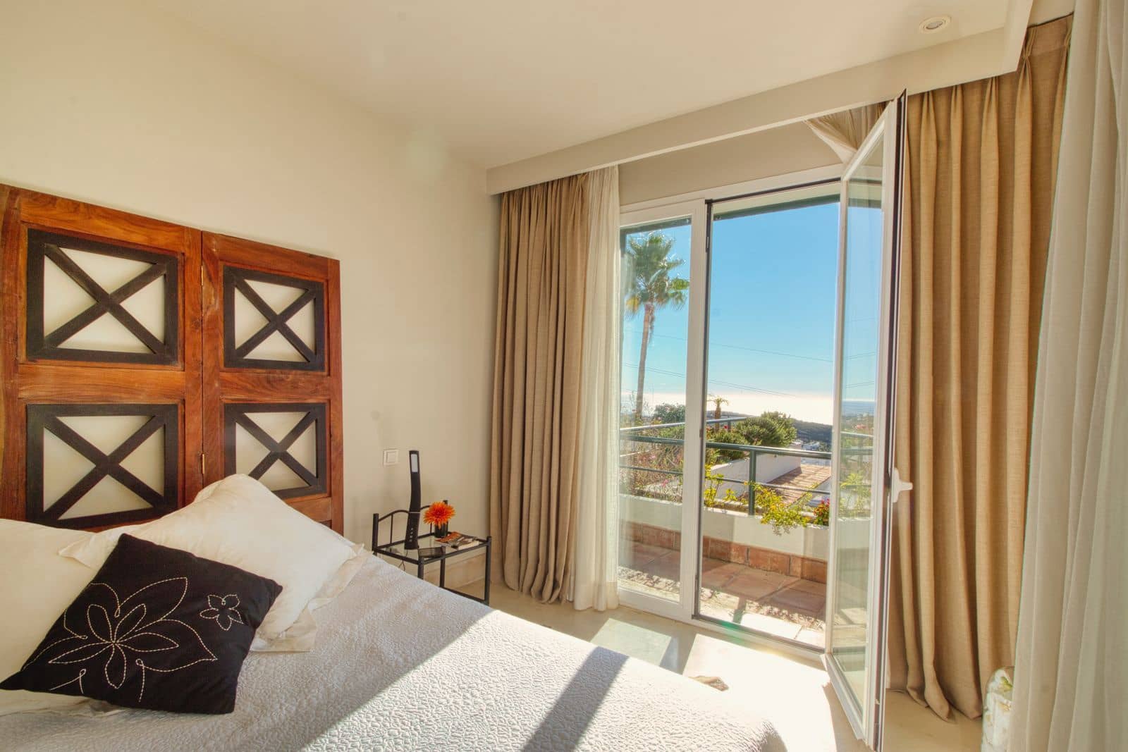 2 bedroom Apartment for sale in Casares with pool - € 535,000 (Ref: 9337271)