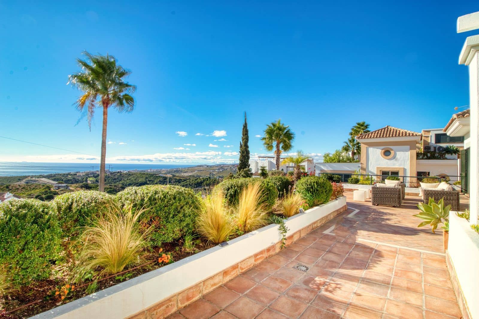 2 bedroom Apartment for sale in Casares with pool - € 535,000 (Ref: 9337271)
