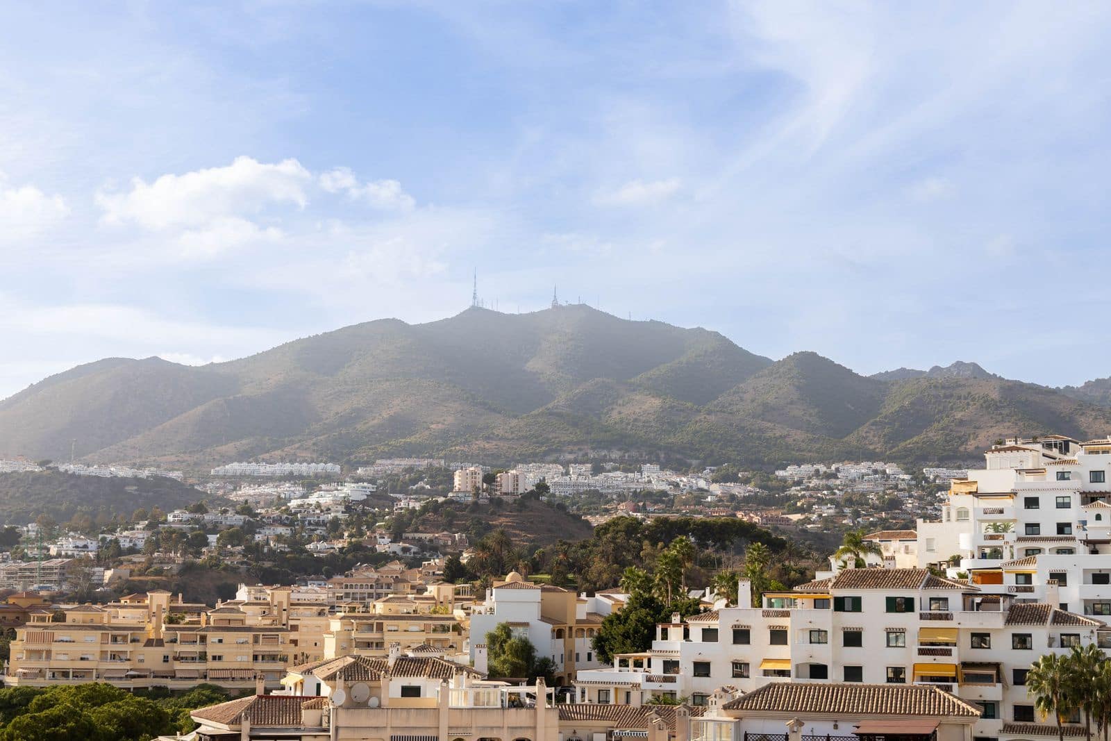 3 slaapkamer Penthouse te koop in Torrequebrada met zwembad garage - € 549.000 (Ref: 9337272)