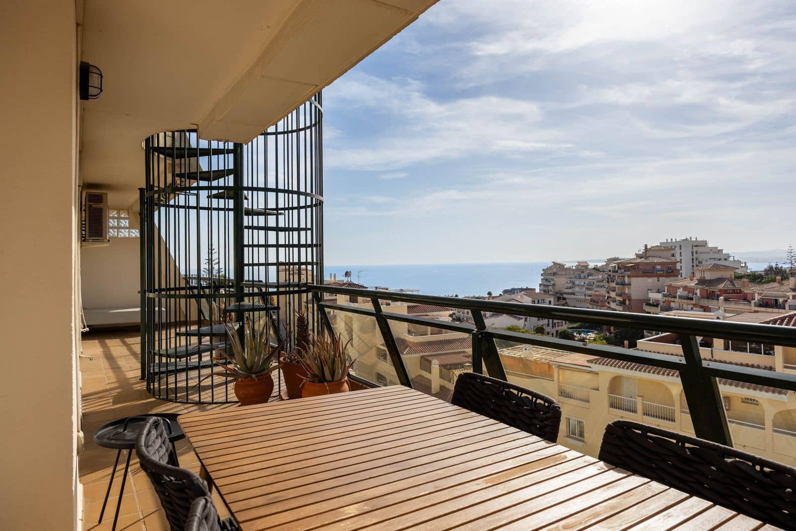 3 slaapkamer Penthouse te koop in Torrequebrada met zwembad garage - € 549.000 (Ref: 9337272)
