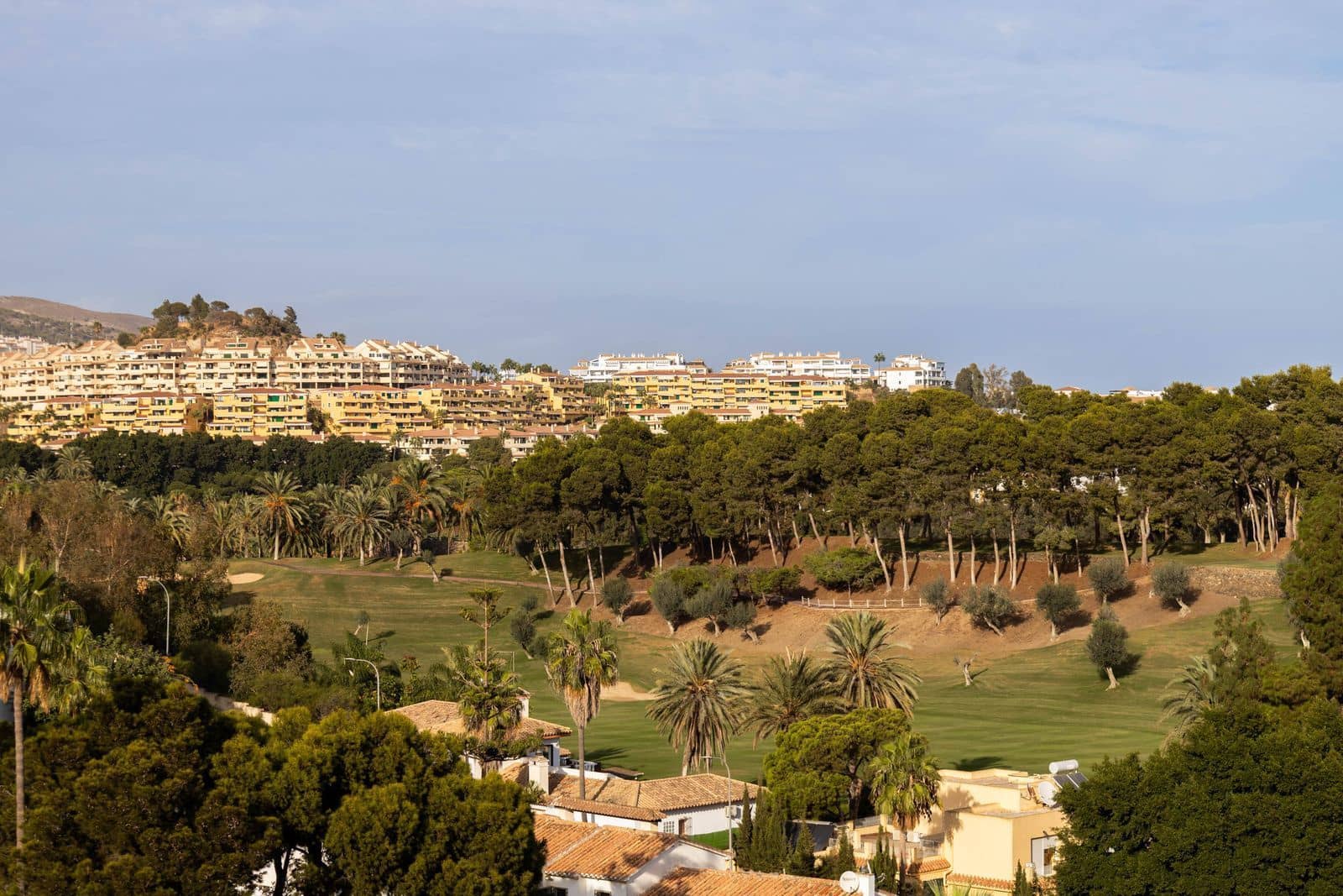 3 slaapkamer Penthouse te koop in Torrequebrada met zwembad garage - € 549.000 (Ref: 9337272)