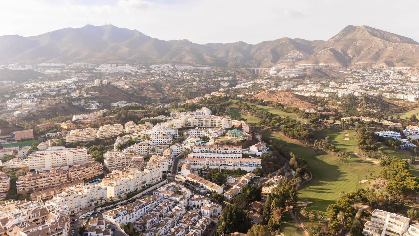 3 slaapkamer Penthouse te koop in Torrequebrada met zwembad garage - € 549.000 (Ref: 9337272)