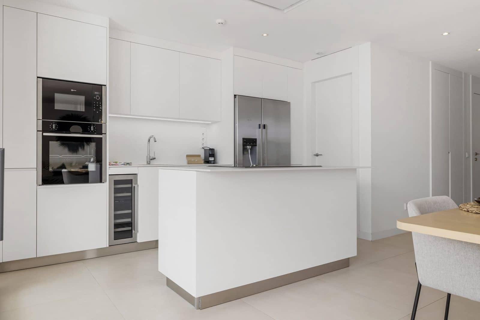 2 bedroom Apartment for sale in Fuengirola with pool garage - € 569,000 (Ref: 9339121)