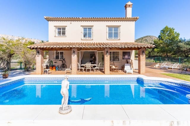 5 soveværelse Villa til salg i Coín med swimmingpool garage - € 649.000 (Ref: 9343525)