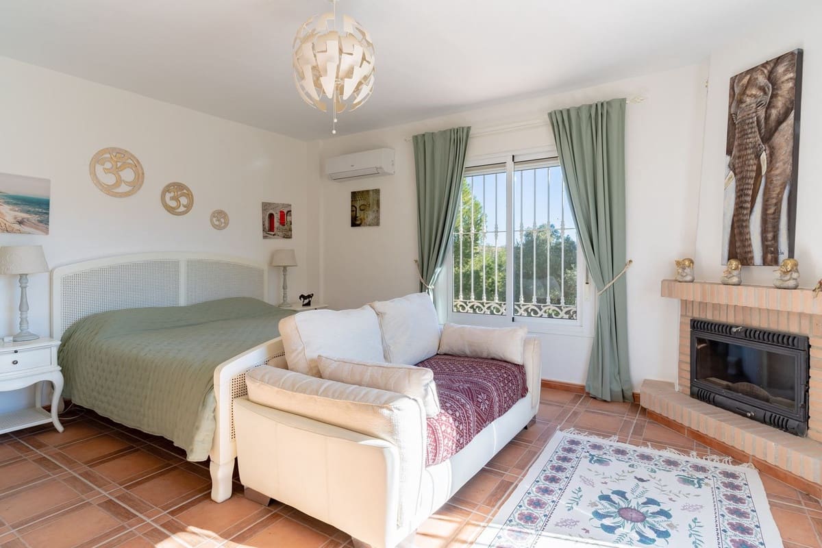 5 quarto Moradia para venda em Coin com piscina garagem - 649 000 € (Ref: 9343525)