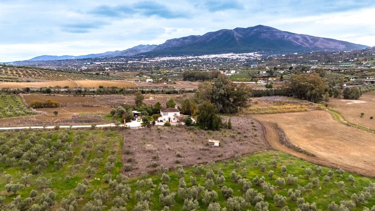 5 quarto Moradia para venda em Coin com piscina garagem - 649 000 € (Ref: 9343525)