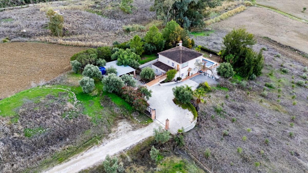 5 quarto Moradia para venda em Coin com piscina garagem - 649 000 € (Ref: 9343525)