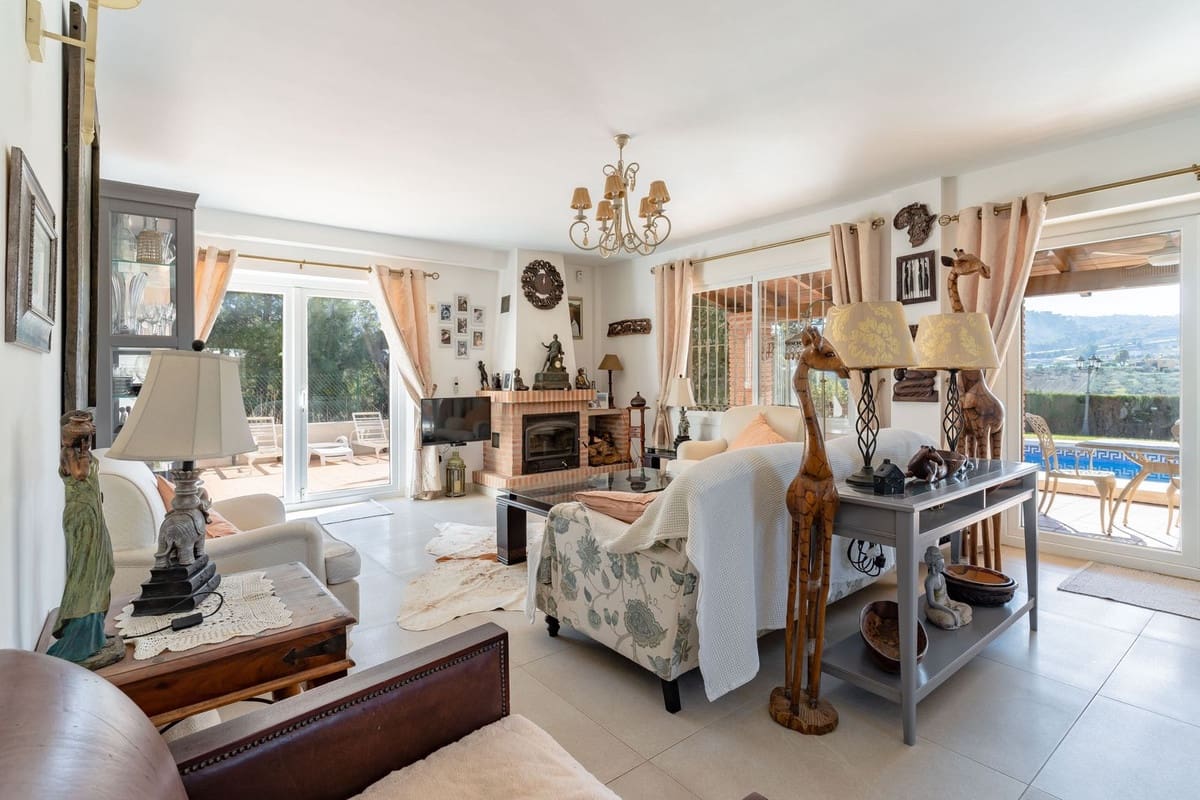 5 quarto Moradia para venda em Coin com piscina garagem - 649 000 € (Ref: 9343525)