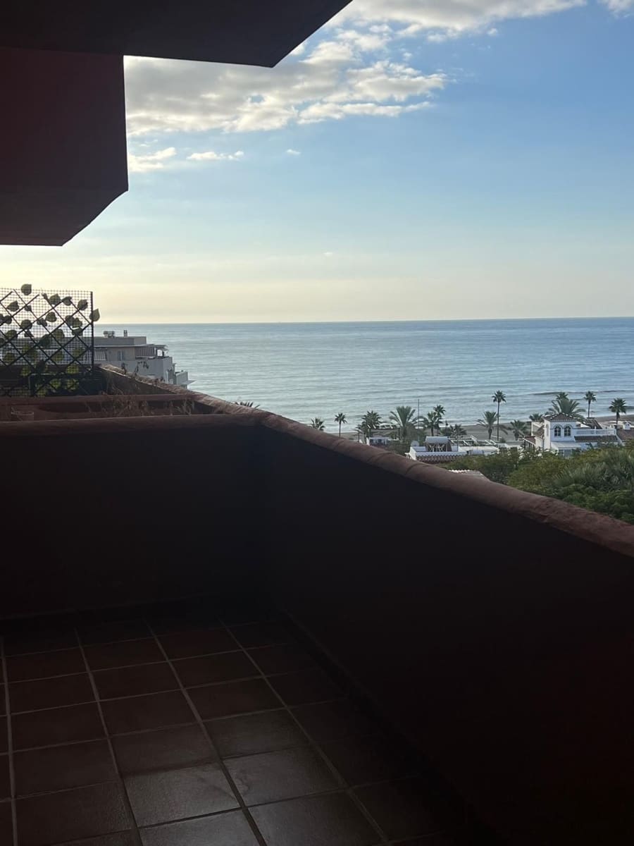 1 bedroom Apartment for sale in Estepona with pool garage - € 320,000 (Ref: 9343920)