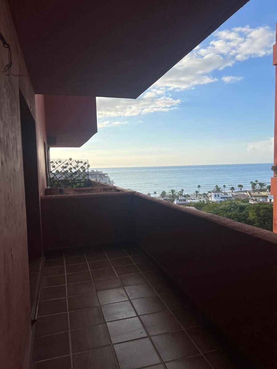 1 bedroom Apartment for sale in Estepona with pool garage - € 320,000 (Ref: 9343920)