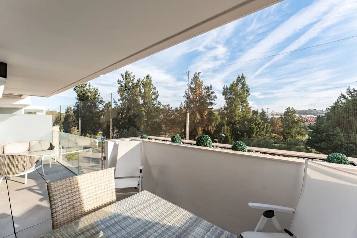 3 bedroom Apartment for sale in La Cala de Mijas with pool garage - € 575,000 (Ref: 9347940)