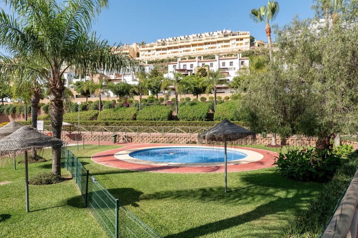 3 bedroom Apartment for sale in La Cala de Mijas with pool garage - € 575,000 (Ref: 9347940)
