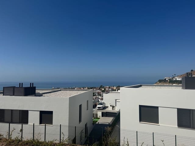 3 sypialnia Dom na sprzedaż w Riviera del Sol, Mijas z basenem garażem - 635 000 € (Ref: 9347941)