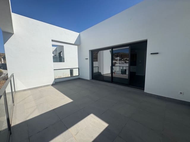 3 sypialnia Dom na sprzedaż w Riviera del Sol, Mijas z basenem garażem - 635 000 € (Ref: 9347941)