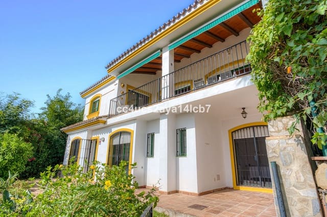 3 camera da letto Villetta Bifamiliare in vendita in Riviera del Sol, Mijas con piscina garage - 539.000 € (Rif: 9347944)