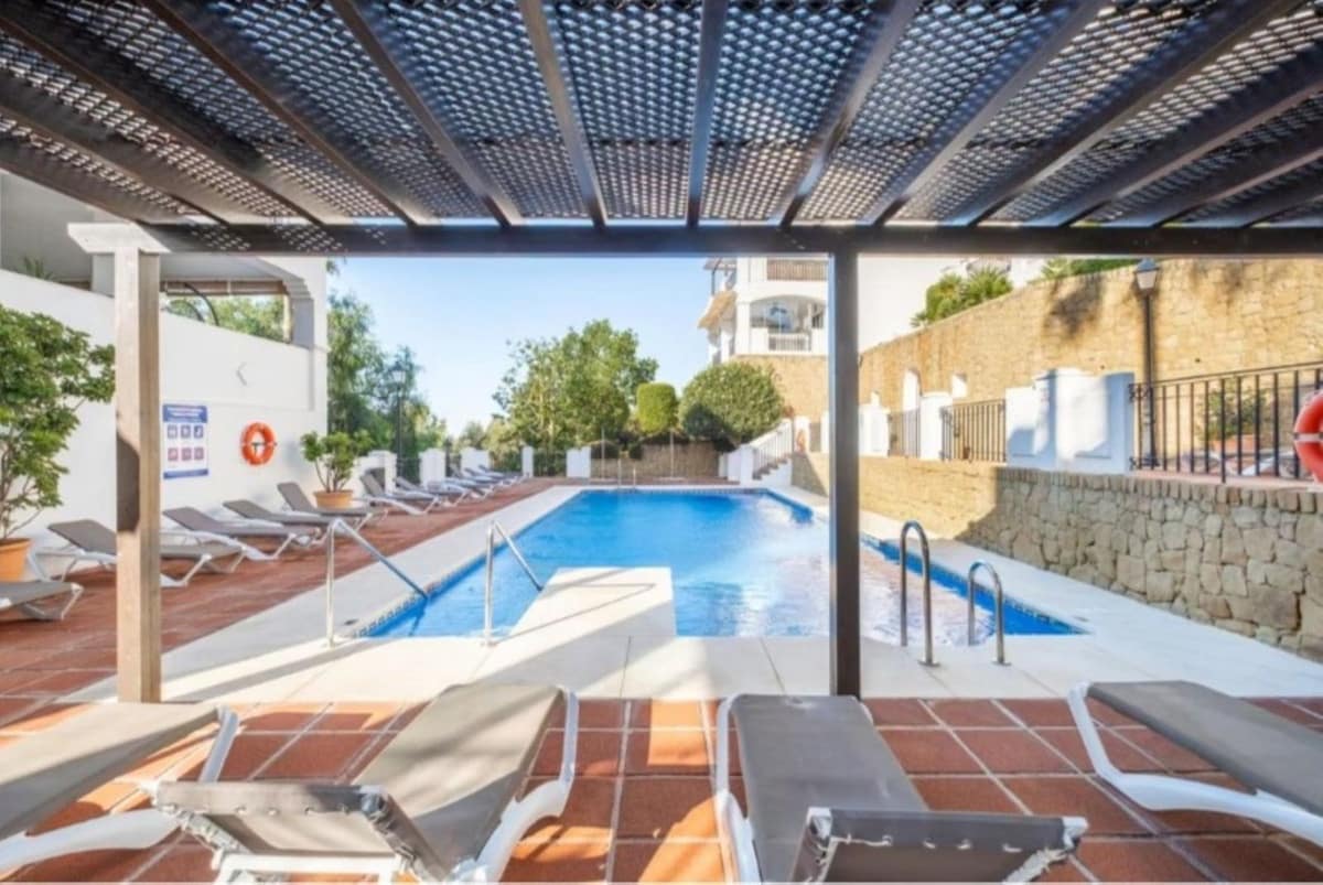 2 chambre Appartement à vendre à Marbella avec piscine - 385 000 € (Ref: 9347948)