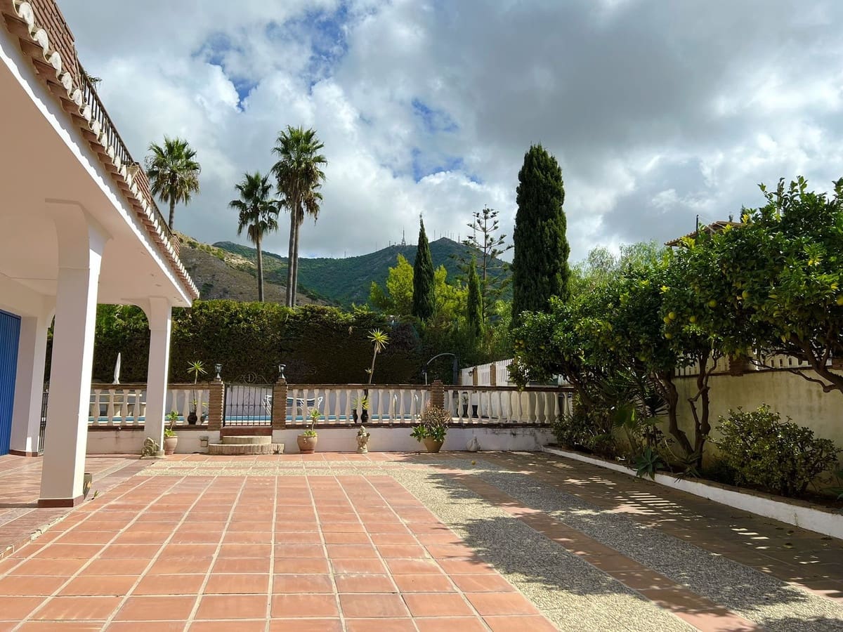 5 quarto Moradia para venda em Mijas com piscina garagem - 788 000 € (Ref: 9353947)