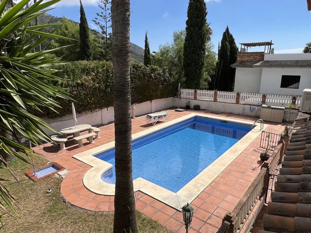 5 quarto Moradia para venda em Mijas com piscina garagem - 788 000 € (Ref: 9353947)