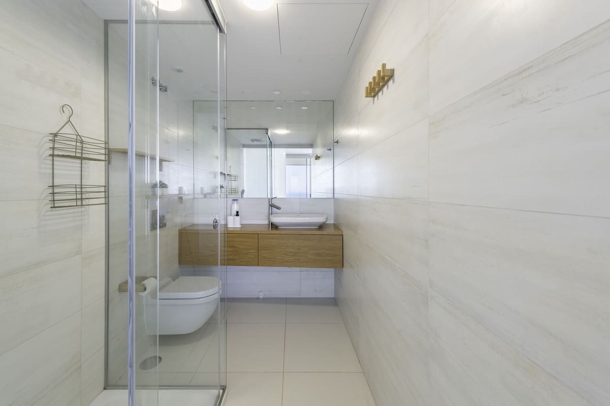 2 makuuhuone Huoneisto myytävänä paikassa Fuengirola mukana uima-altaan 
autotalli - 699 000 € (Ref: 9353996)