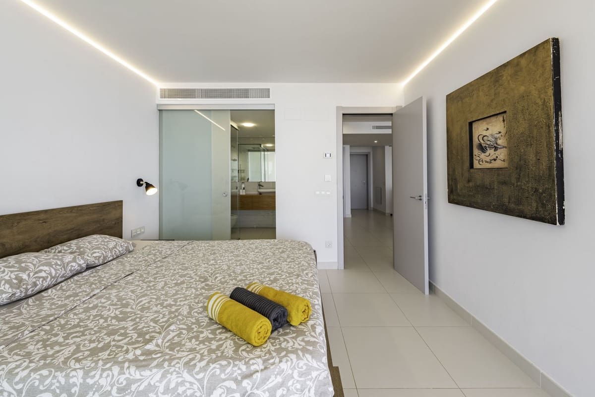 2 makuuhuone Huoneisto myytävänä paikassa Fuengirola mukana uima-altaan 
autotalli - 699 000 € (Ref: 9353996)