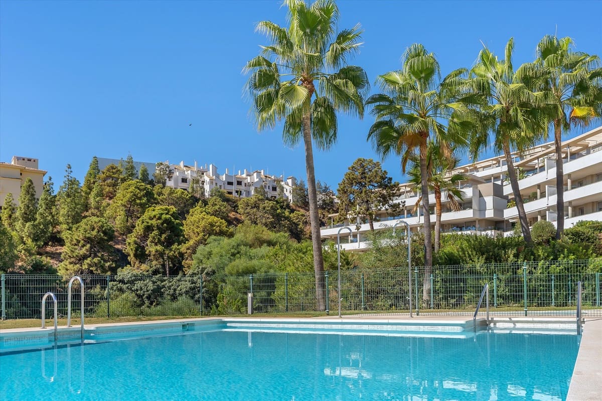 3 soverom Leilighet til salgs i Benahavis med svømmebasseng garasje - € 945 000 (Ref: 9354015)