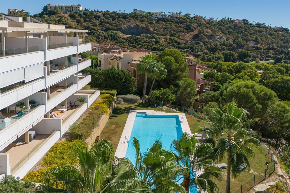 3 soverom Leilighet til salgs i Benahavis med svømmebasseng garasje - € 945 000 (Ref: 9354015)