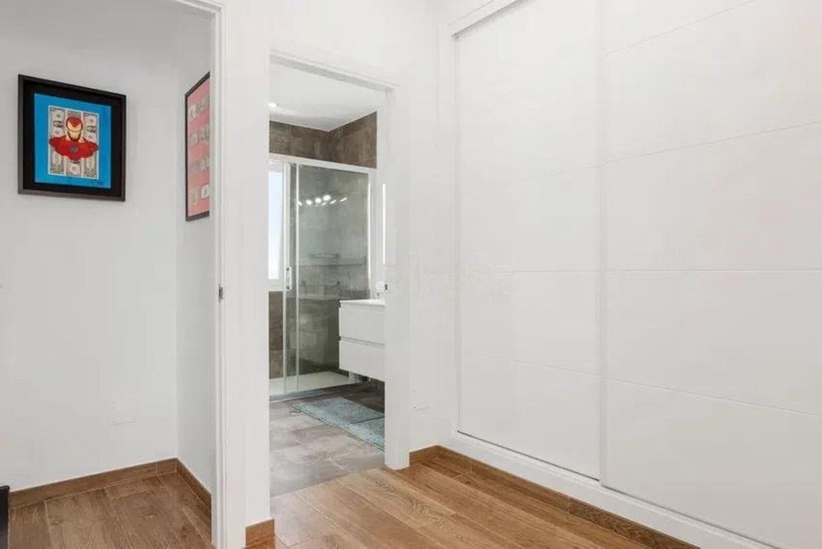 3 quarto Moradia Geminada para venda em Estepona com garagem - 645 000 € (Ref: 9354034)