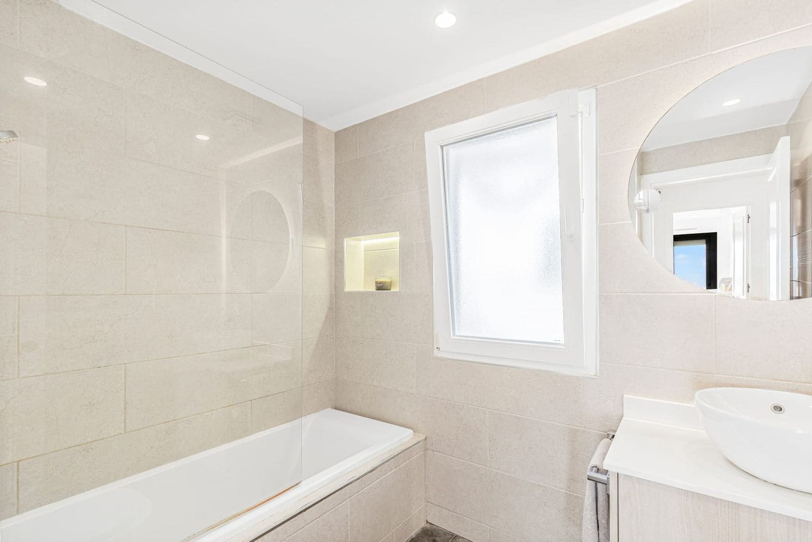 3 bedroom Townhouse for sale in Manilva with pool - € 395,000 (Ref: 9354068)