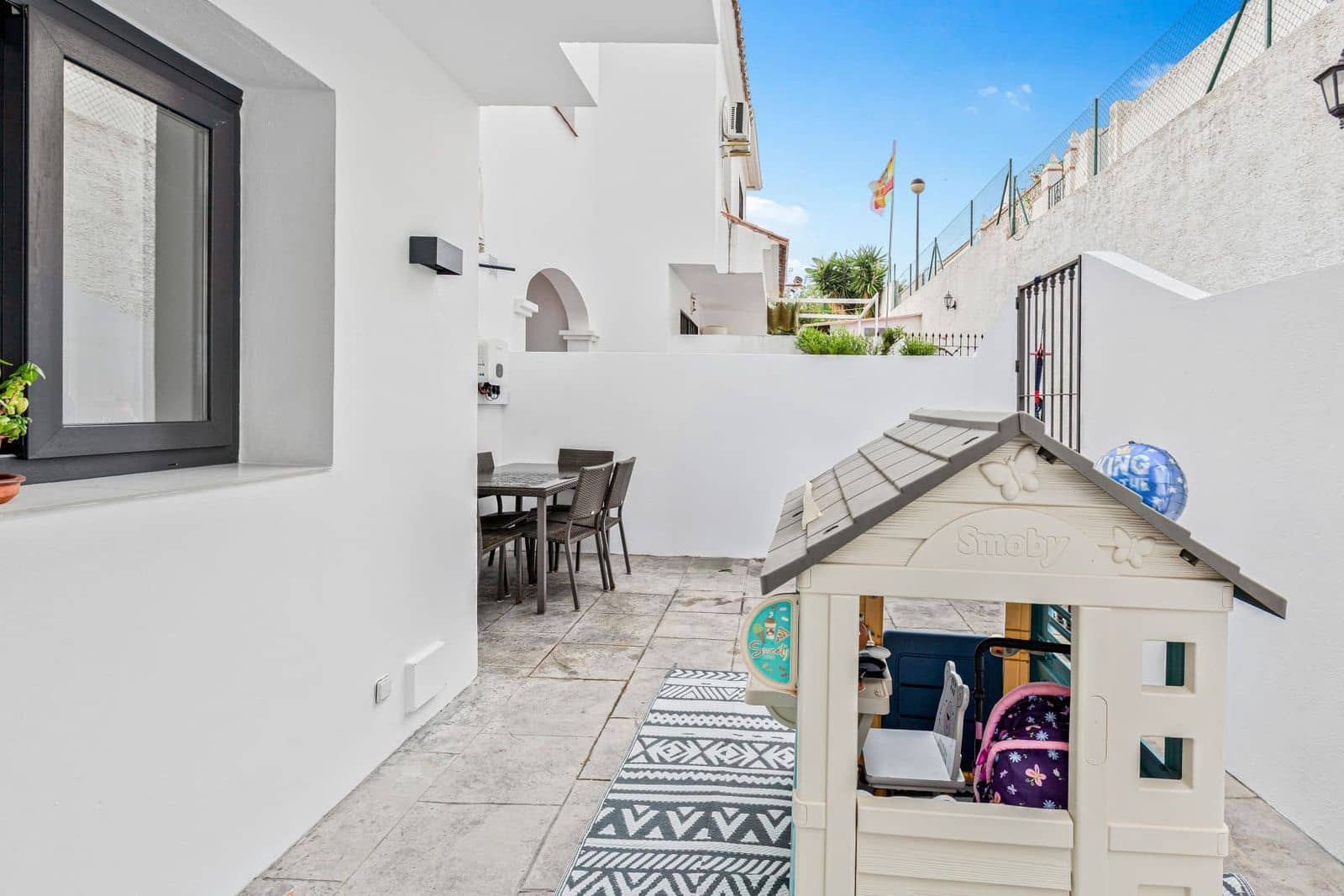 3 bedroom Townhouse for sale in Manilva with pool - € 395,000 (Ref: 9354068)