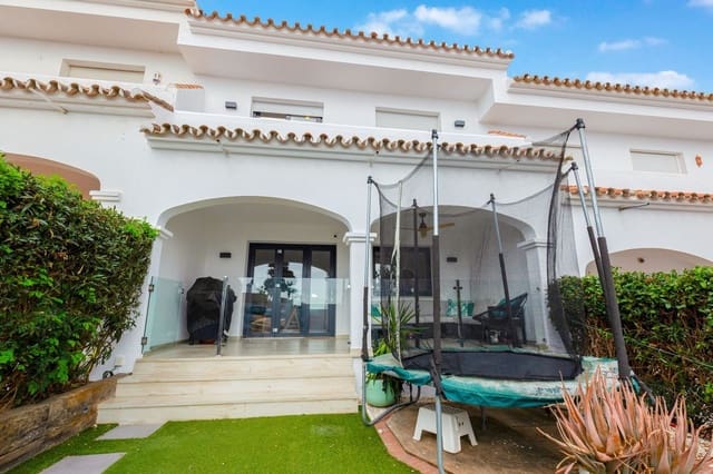 3 chambre Maison de Ville à vendre à Manilva avec piscine - 395 000 € (Ref: 9354068)