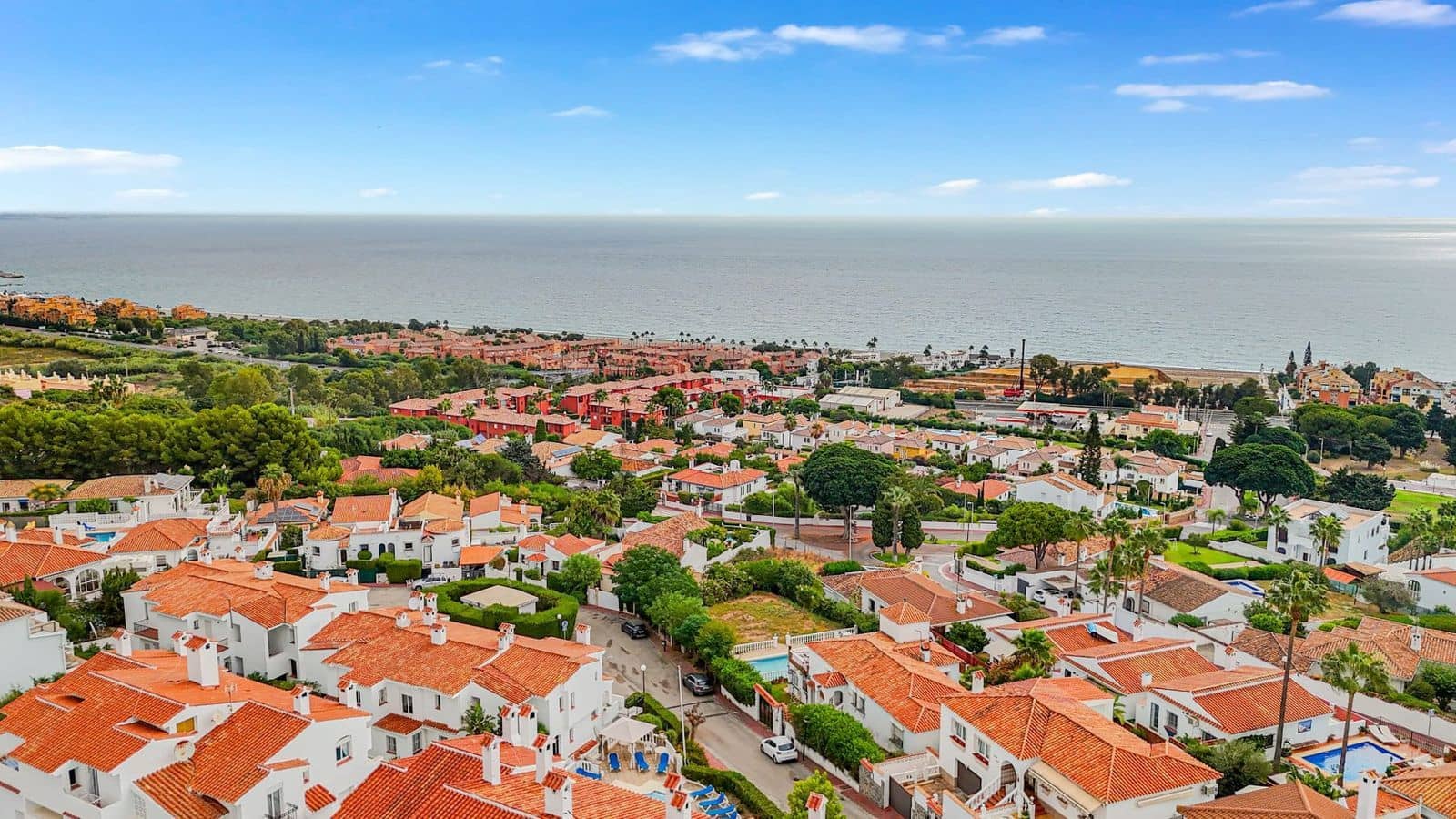 3 bedroom Townhouse for sale in Manilva with pool - € 395,000 (Ref: 9354068)