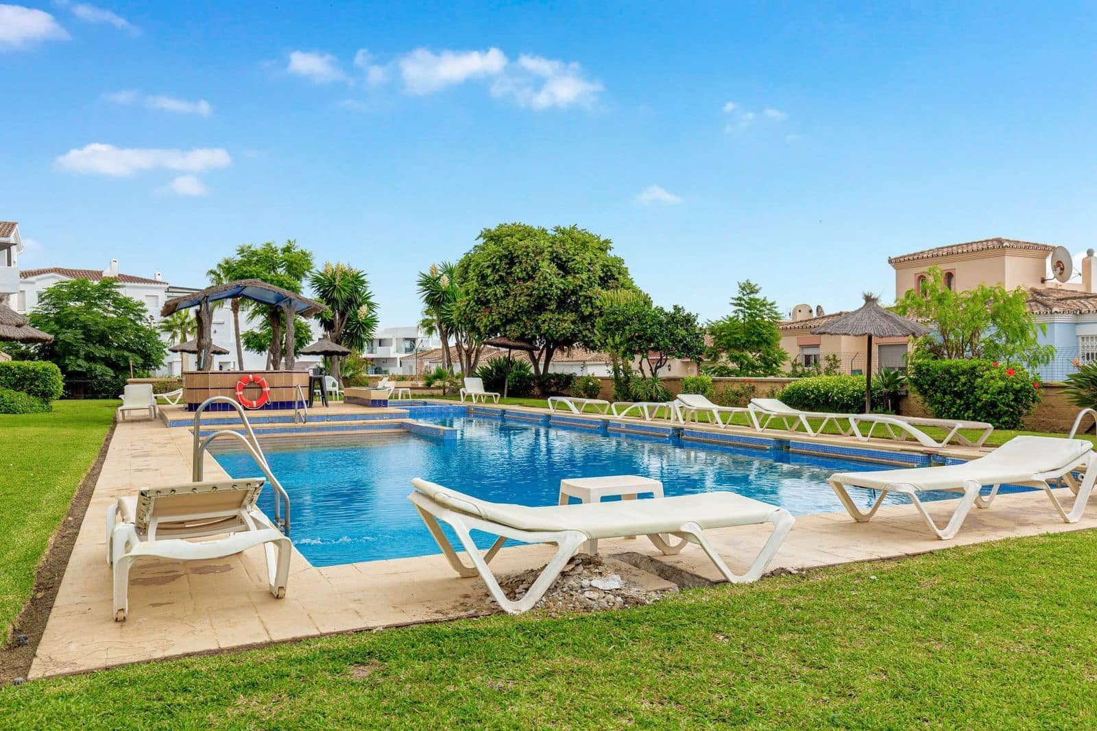 3 bedroom Townhouse for sale in Manilva with pool - € 395,000 (Ref: 9354068)