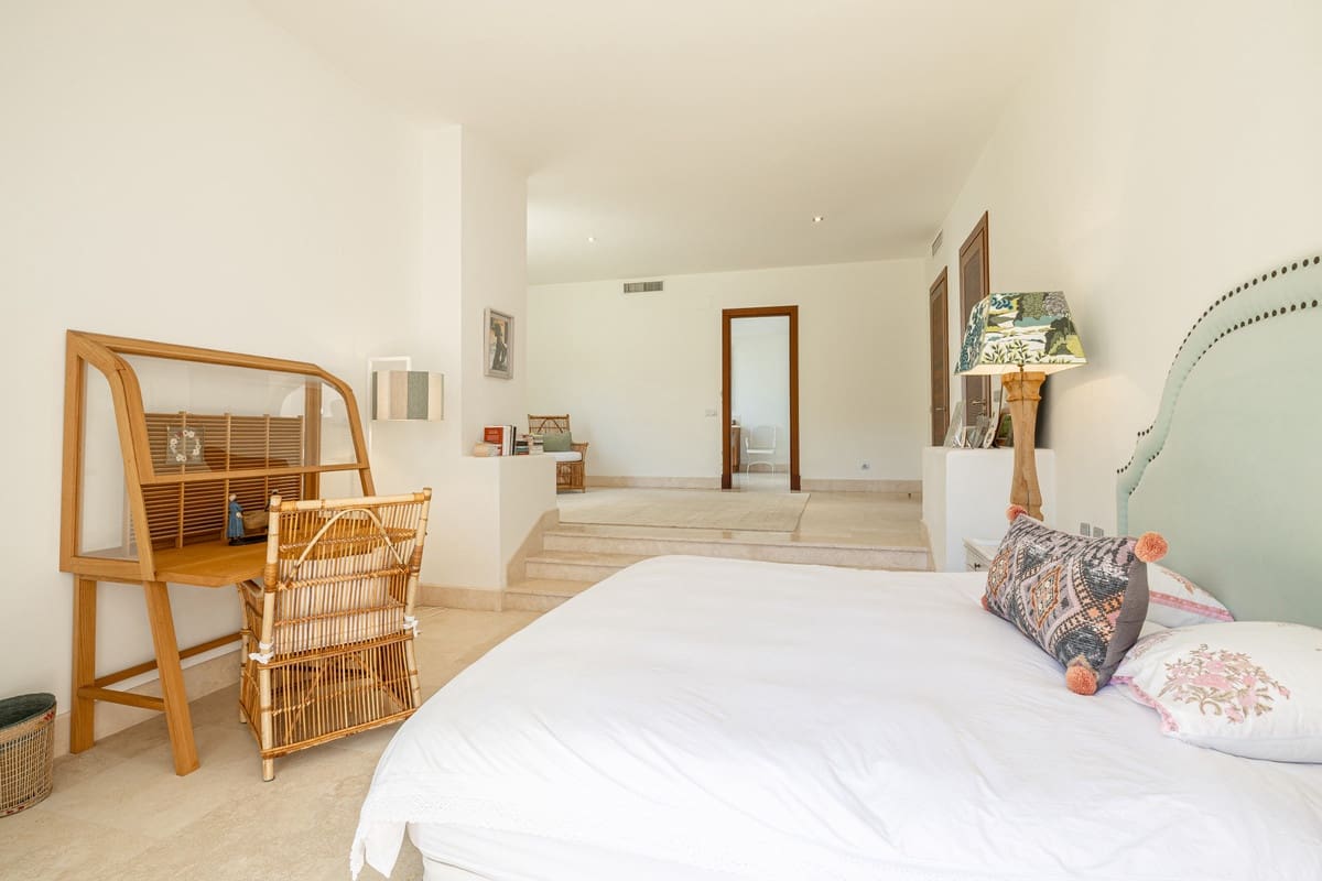 4 sypialnia Willa na sprzedaż w Casares z basenem garażem - 4 550 000 € (Ref: 9356922)