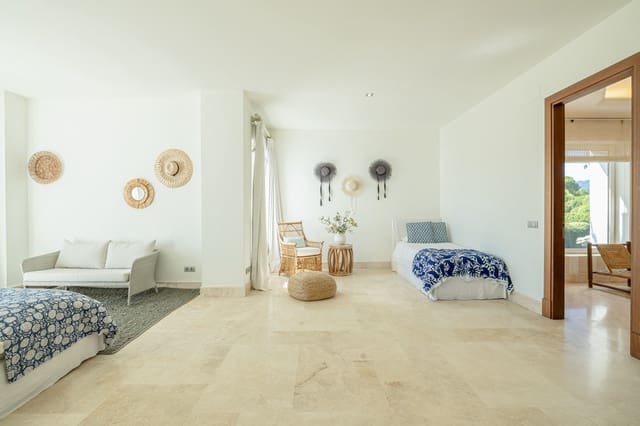 4 sypialnia Willa na sprzedaż w Casares z basenem garażem - 4 550 000 € (Ref: 9356922)