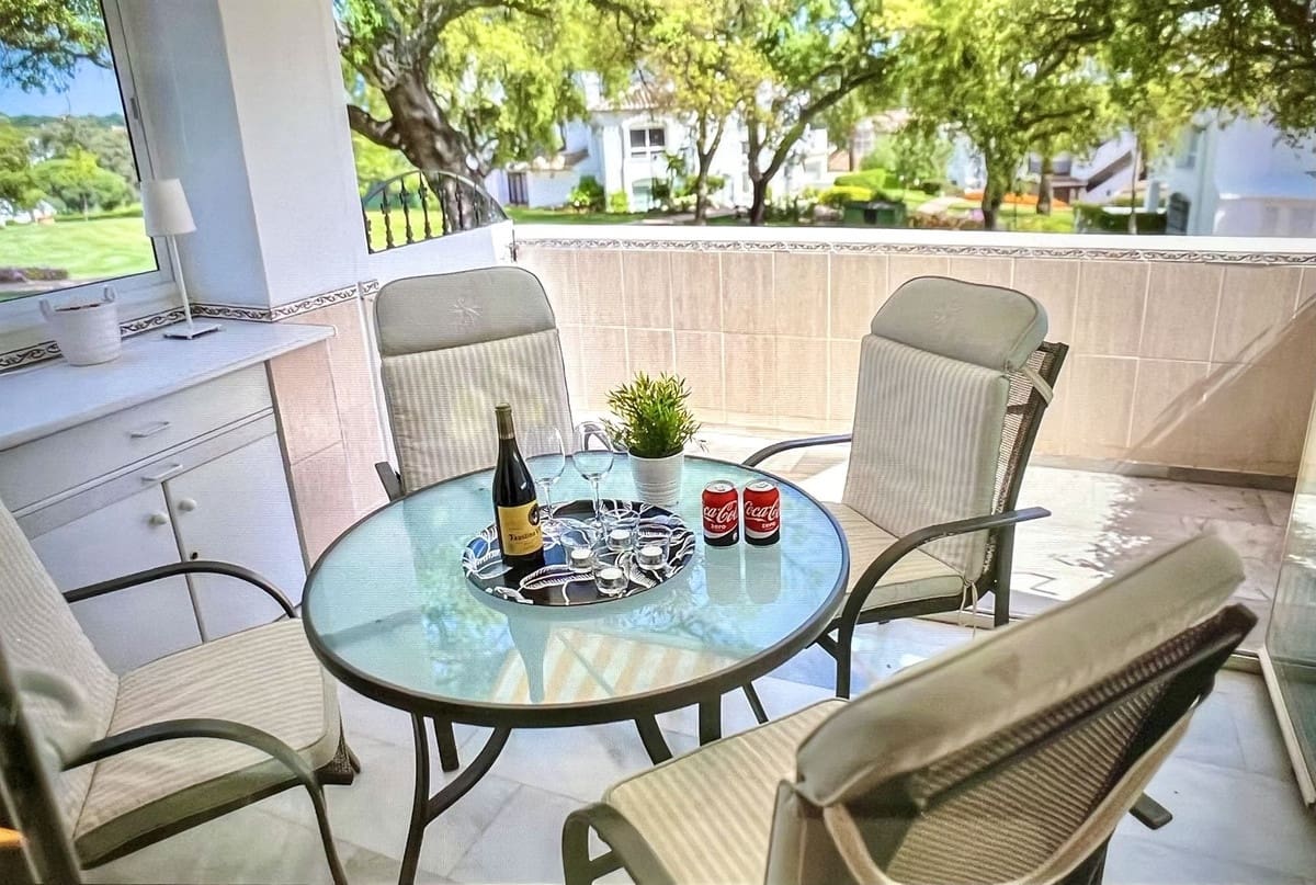 Apartamento de 1 habitación en Marbella en venta con piscina - 280.000 € (Ref: 9356926)