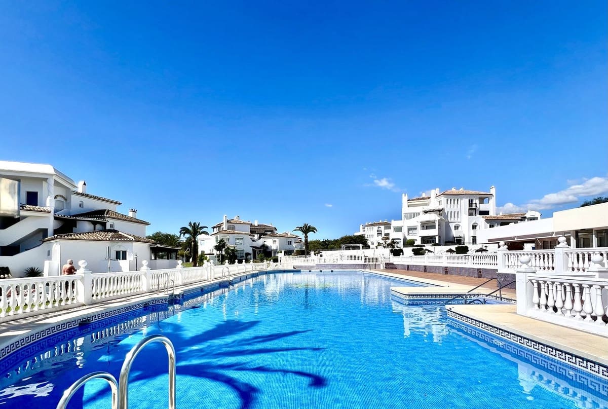 Apartamento de 1 habitación en Marbella en venta con piscina - 280.000 € (Ref: 9356926)