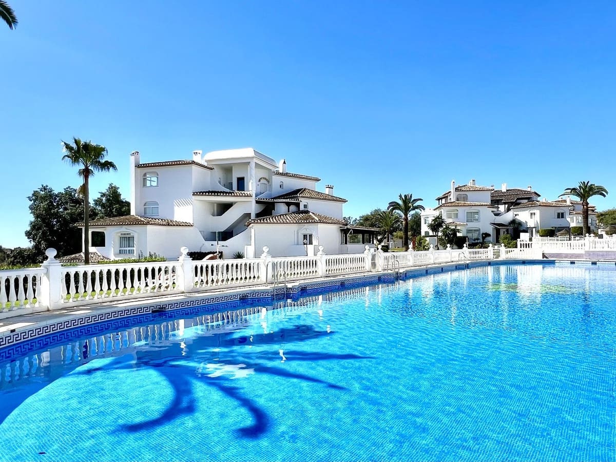 Apartamento de 1 habitación en Marbella en venta con piscina - 280.000 € (Ref: 9356926)